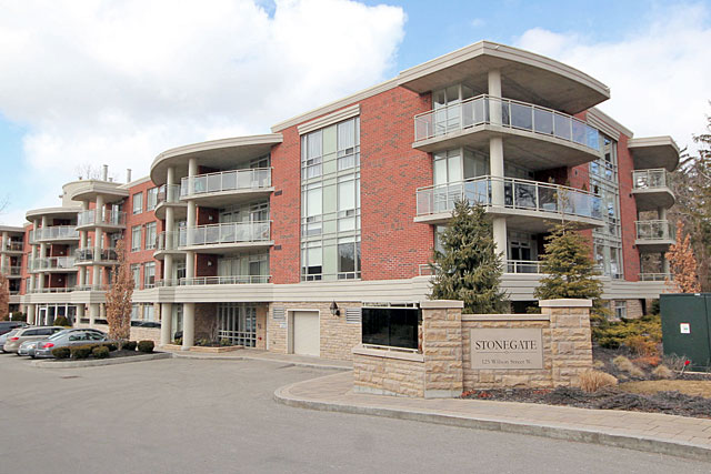 Stonegate Condos at 125 Wilson Street West, Ancaster
